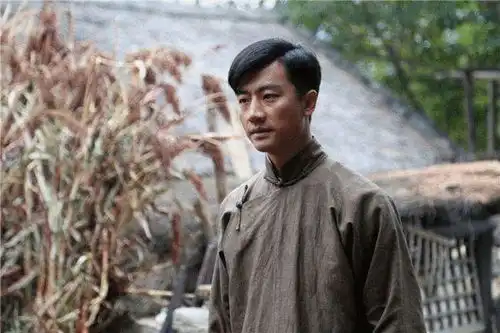 过了30岁后,男明星的清醒有多重要看看李易峰黄轩就知道了