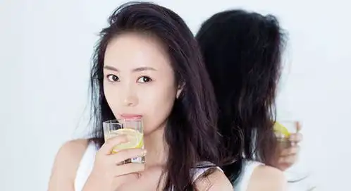 大江大河女主强势逆袭颜值演技双双在线,网友不火不行
