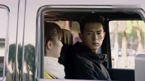 亲爱的热爱的老韩去三亚训练,跟佟年铺垫了半天,要抱一下嘛