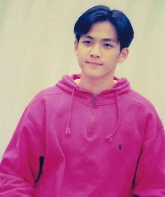 钟汉良晒素颜被赞不老男神盘点那年我们追过的男神们