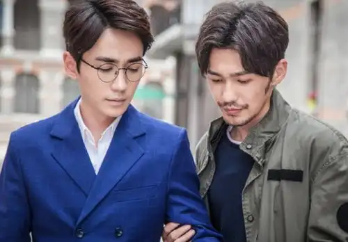 时隔3年,朱一龙白宇再度合体被路透,镇魂女孩又活啦