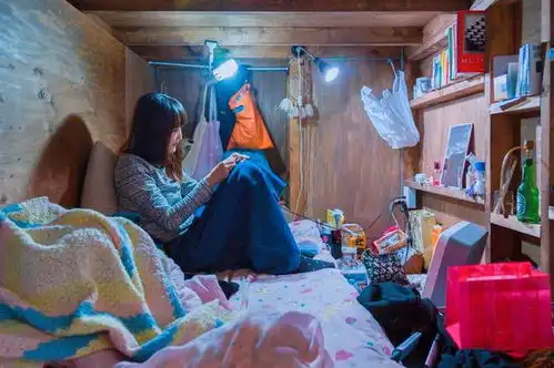 23岁中国女留学生为获日籍,不惜嫁给57岁流浪汉
