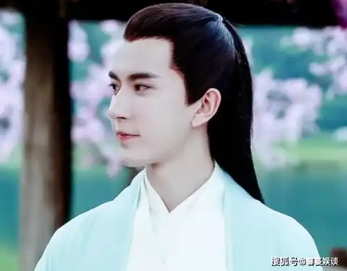 罗云熙演男狐,邓伦演男狐,于朦胧演男狐,都没他帅气