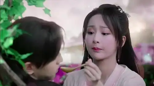 香蜜沉沉烬如霜锦觅悉心给凤凰喂药大秀恩爱,润玉吃醋