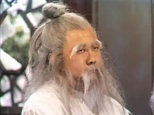 射雕英雄传中,第一次华山论剑时期,周伯通与裘千仞谁厉害
