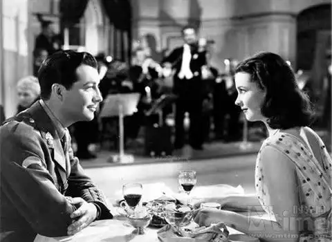 电影史上最经典的爱情故事魂断蓝桥
