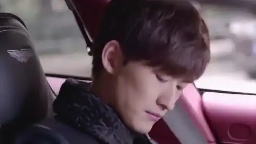 杉杉来了张翰为了和赵丽颖吃饭勒令颖宝每天早起半小时
