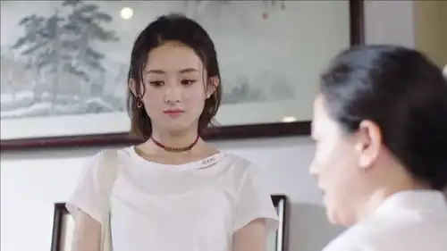你和我的倾城时光颖宝凭借对设计布料的研究,成功引起耿老师关注
