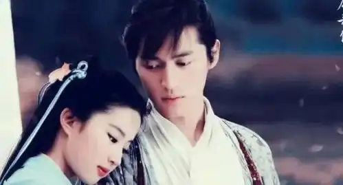 杨幂力捧,还跟迪丽热巴搭戏,这小演员不简单
