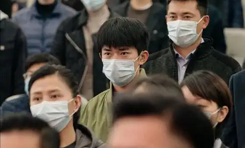 中国医生上映,易烊千玺再次惊艳,多位导演曾夸赞他会演戏
