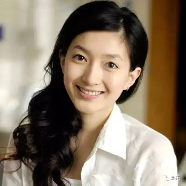 baby遭遇史上最强吐槽,微笑唇眼白多法令纹全都成了槽点