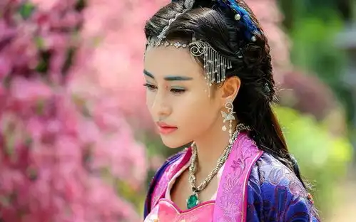 她是瑜伽老师,与成龙合作后走红,现在她的瑜伽授课费用暴涨