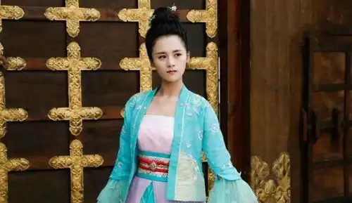 有种从不演人叫安悦溪,从灵虫到神兽,看到新剧造型太飒了

