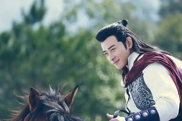 皇子成人礼多发生在后宫这两类人身上,随意随性而为