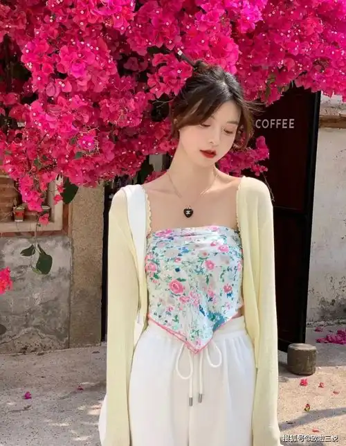 女生夏日穿搭,照着穿,舒适好看又时髦
