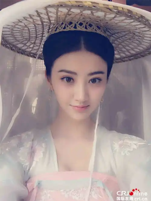 景甜海量剧照曝光被赞还原度超高女主