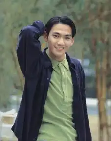 钟汉良青葱旧照耀眼似小太阳