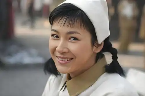 盘点娱乐圈大嘴巴美人,她们因为嘴大而改变星运
