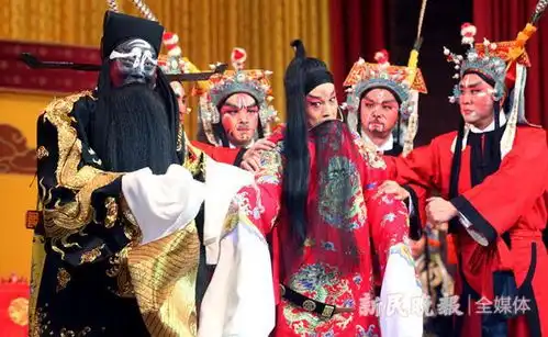 陈少云是如何从一桌一椅到跑出海派京剧新天地的
