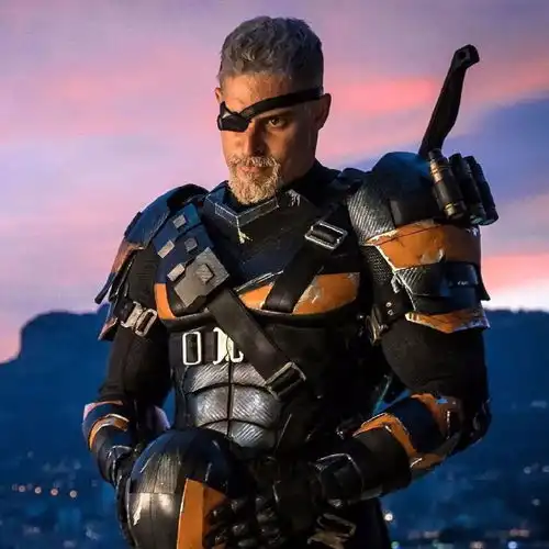 丧钟曝导剪版正义联盟新造型老爷终于体会到了玩枪的快乐