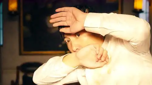 三分钟带你体验穿越之旅夏洛特烦恼真是部神奇影片,太炫了
