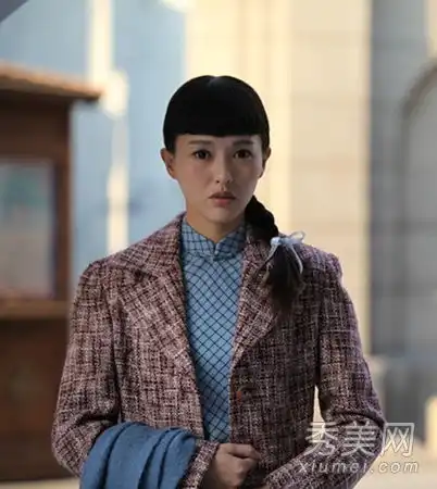 飘流行,唐嫣气质,复古发型打造潮流
