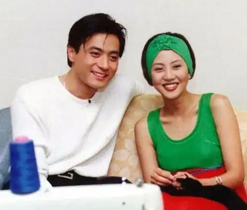 她与张东健相恋十年,最终却输给了高小英,如今走出阴影重获爱情