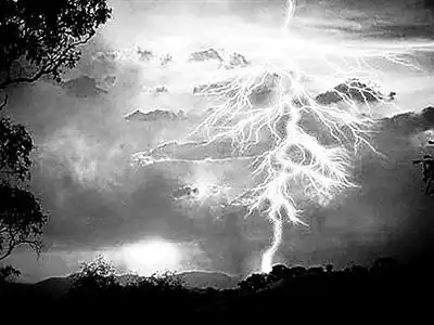 瑞士科学家运用激光技术掌控制天气权