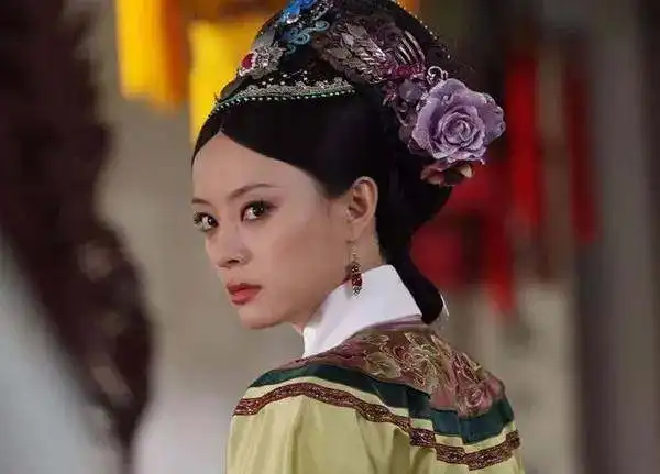 为什么乾隆立一个不爱的女人为皇后
