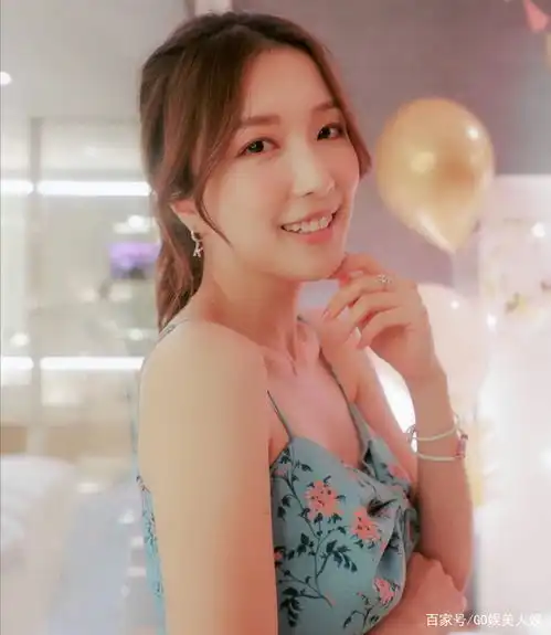 比起才貌双绝手握3子的前任梁洛施,郭嘉文嫁进李家的胜算有多大