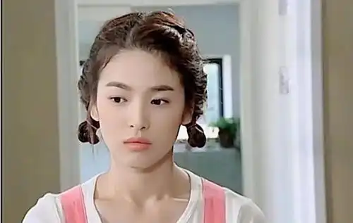 浪漫满屋韩智恩造型盘点,宋慧乔什么造型都可驾驭,喜欢最后一款
