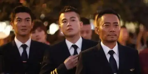 中国机长成国庆档黑马,攀登者无力追赶,吴京笑到最后