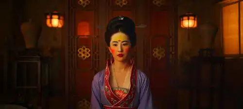 花木兰再爆剧照,33岁刘亦菲男装造型太野蛮,打脸一众女星啊