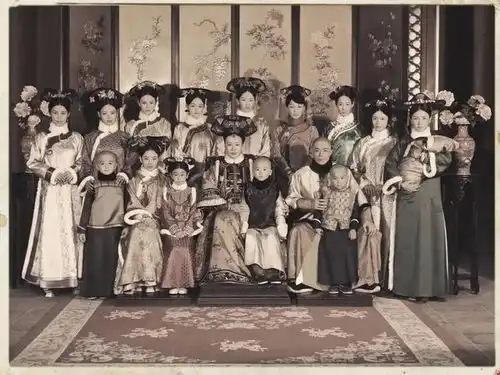 如懿传复古风剧照遇上真实的清朝宫廷照片
