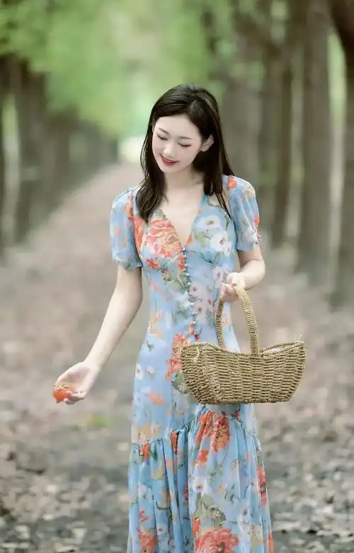 听雨,听自己的心音
