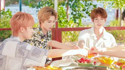 花开半夏传媒光合少年团综花絮奥特曼里有什么
