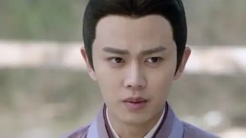 锦衣之下林菱为今夏祈福,怎料下一刻就被人捂晕背走