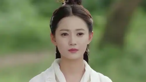 新倚天屠龙记陈钰琪饰演女主赵敏一角,网友气质清新可爱