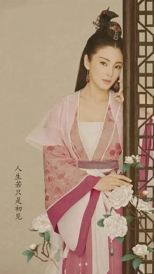 张雨绮那些自由又奔放的照片,大秀事业线,双峰呼之欲出