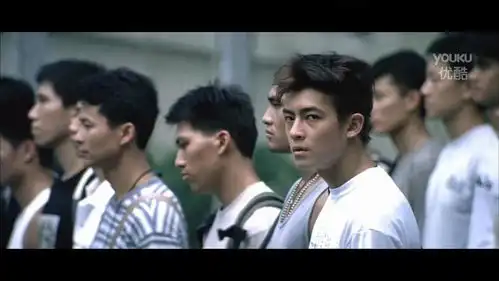 40岁的钟欣潼,从来不傻不天真