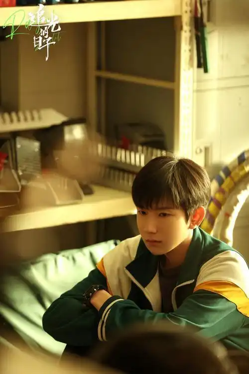 追光的日子人民文娱点评王源,不提演技,句句都戳中观众内心
