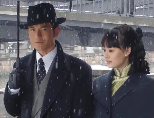 妙手今晚首播,黄宗泽梁冠华坐镇,民国传奇剧该火了
