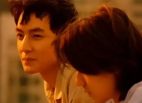 尹子维长得痞帅痞帅的,演了86部戏也没红,49岁被郭麒麟带红了