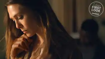 新剧节哀顺变首曝剧照伊丽莎白奥尔森演寡妇
