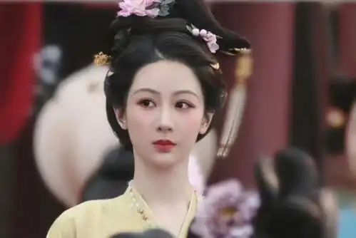 国色芳华停拍了杨紫发剧照击破传闻,新造型美出天际太惊喜