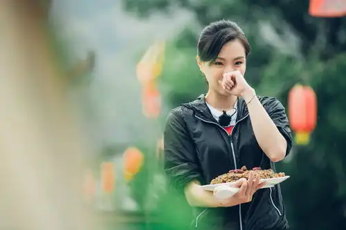 吴敏霞被求婚激动落泪父母见证甜蜜时刻