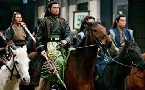 罗成押送金银令人一路大喊谁敢抢我,谁敢劫我可见其有多狂妄
