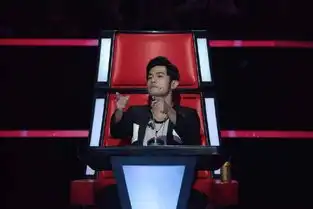 学员在好声音舞台唱离人愁,周杰伦听后,面无表情