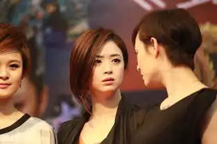 组图蒋欣黑色干练套装亮相甄嬛传庆功宴