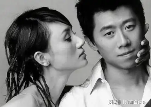 32岁嫁给年轻影帝,婚后认养了很多孩子,今43被老公宠成公主
